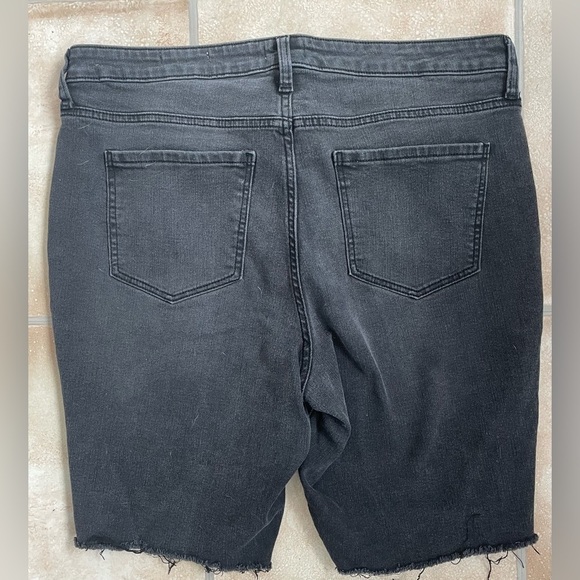 NOT FOR SALE - Picture 4 of 5